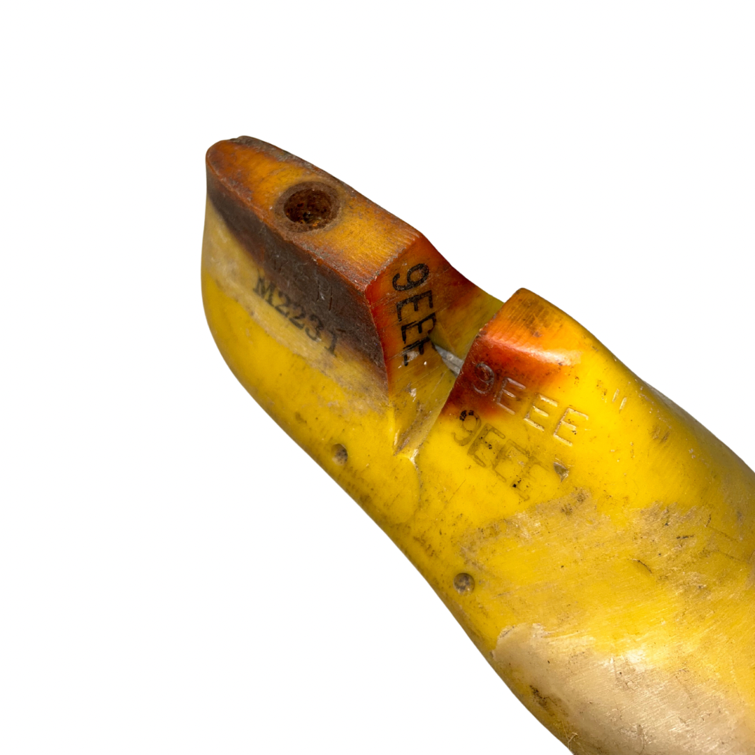 #M2231 Vintage Men's Dress Shoe Lasts 9EEE Wide